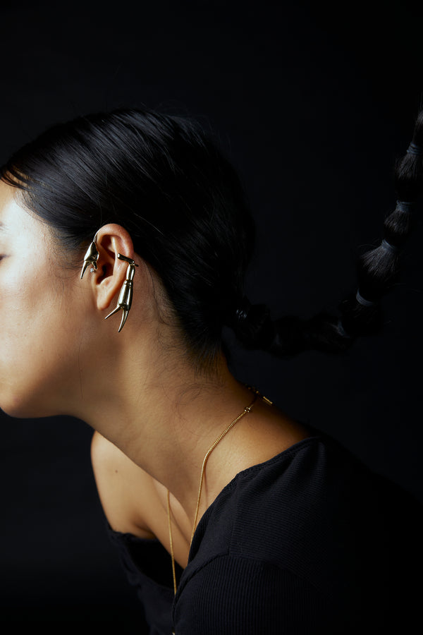 How to put on our ear cuff